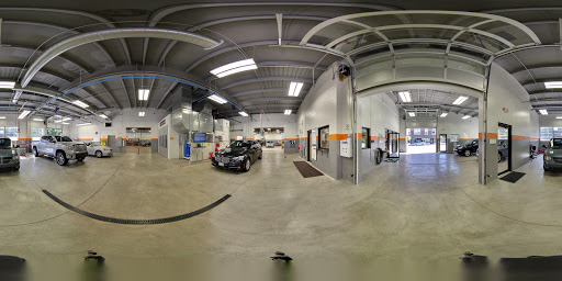 Auto Body Shop «LJI Collision Center Cleveland Heights», reviews and photos, 1640 Lee Rd, Cleveland Heights, OH 44118, USA