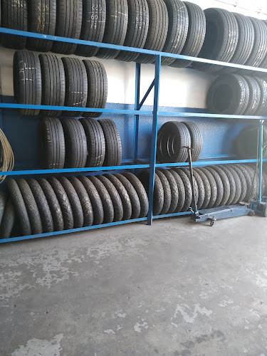 Low Cost Pneus - Comércio de pneu