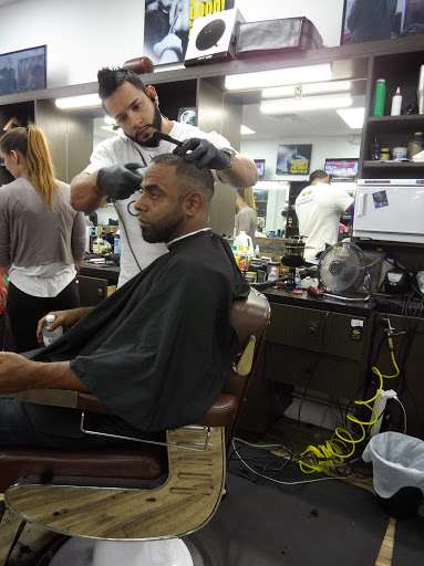 Barber Shop «Ben & Johnny’s Barbershop», reviews and photos, 183 NW 136th Ave, Sunrise, FL 33325, USA