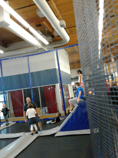 Recreation Center «G6 Airpark», reviews and photos, 10414 SE Washington St, Portland, OR 97216, USA