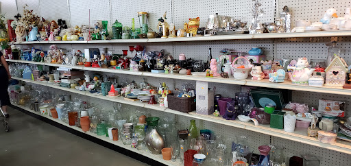 Thrift Store «St. Vincent de Paul», reviews and photos, 575 Rainier Ave N, Renton, WA 98057, USA