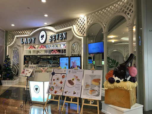 LADY 7 Café