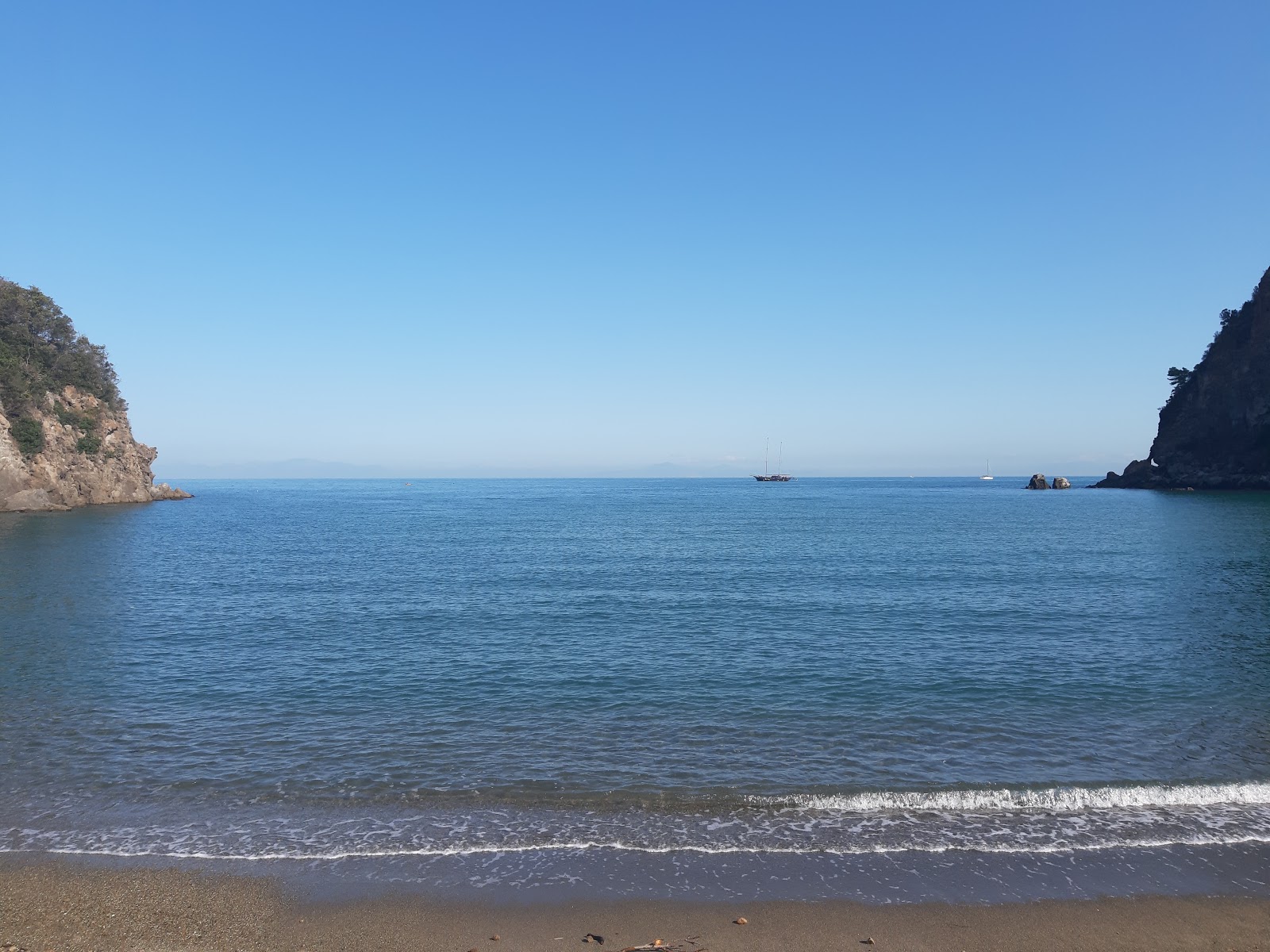 Spiaggia di San Montano photo #9