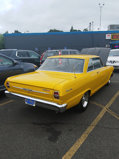 Bowling Alley «Oregon Trail Lanes», reviews and photos, 735 S Columbia River Hwy, St Helens, OR 97051, USA