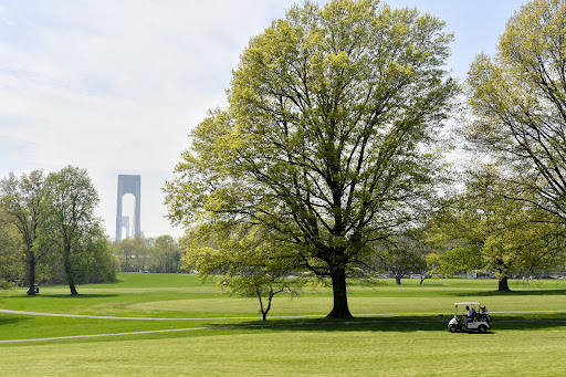 Park «Dyker Beach Park», reviews and photos, 334 Bay 8th St, Brooklyn, NY 11228, USA