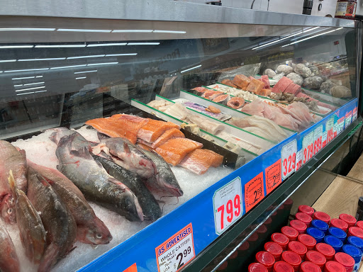 Grocery Store «Valley Marketplace Simi Valley», reviews and photos, 1117 E Los Angeles Ave, Simi Valley, CA 93065, USA