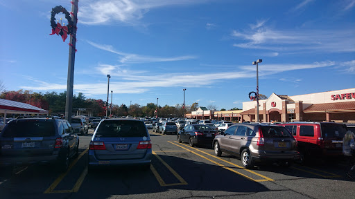 Shopping Mall «Burke Centre Shopping Center», reviews and photos, 5649 Burke Centre Pkwy, Burke, VA 22015, USA