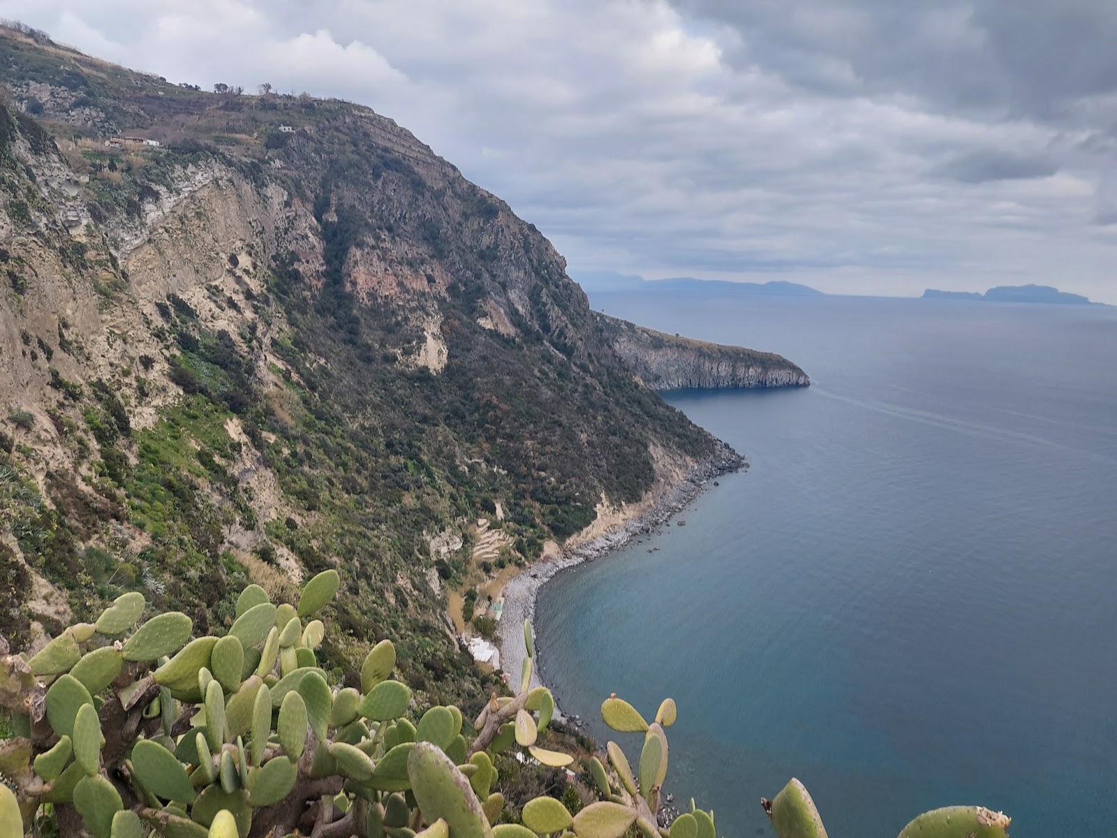 Scarrupata Beach'in fotoğrafı - tatil için iyi evcil hayvan dostu nokta