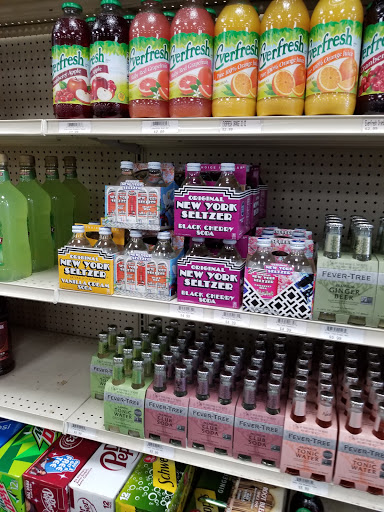 Liquor Store «World Wines & Liquor», reviews and photos, 8760 Mentor Ave, Mentor, OH 44060, USA