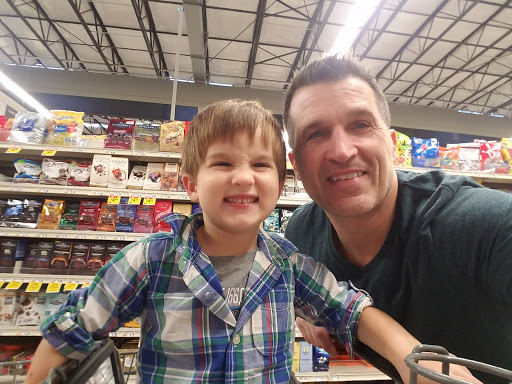 Grocery Store «Giant Food Stores», reviews and photos, 4930 Edgmont Ave, Brookhaven, PA 19015, USA