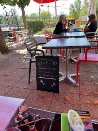 Atmosphère du Restaurant La Cour de Récrée à Mirepoix-sur-Tarn - n°2