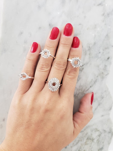 Jewelry Store «Georgetown Jewelers Inc», reviews and photos, 351 Georgetown Square, Wood Dale, IL 60191, USA