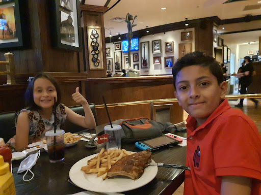 American Restaurant «Hard Rock Cafe», reviews and photos, 6050 Universal Blvd, Orlando, FL 32819, USA