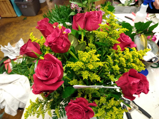 Florist «Metro Florist & Gifts», reviews and photos, 216 W 6th St, Ferris, TX 75125, USA