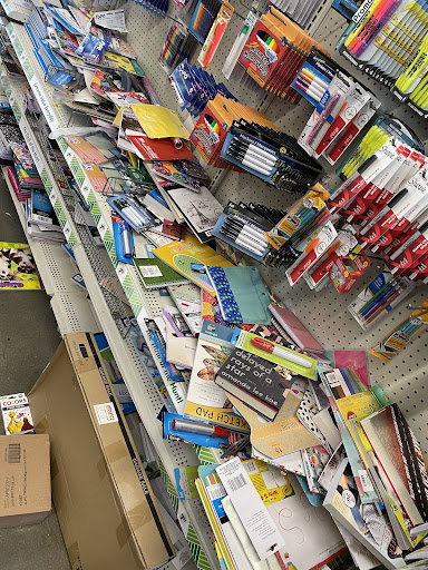 Dollar Store «Dollar Tree», reviews and photos, 806 Pelham Pkwy #4, Pelham, NY 10803, USA