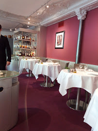 Atmosphère du Restaurant Au Trou Gascon à Paris - n°16