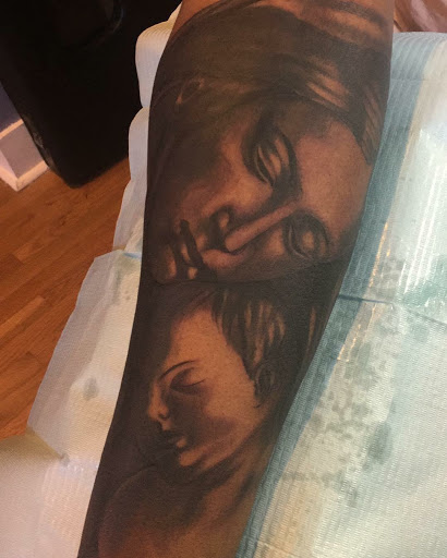 Tattoo Shop «Studio Seven Design LLC», reviews and photos, 1324A Main St, Cincinnati, OH 45202, USA