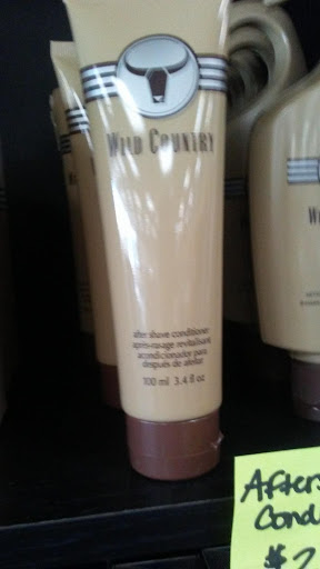 Outlet Store «VF Outlet», reviews and photos, 1124 Fashion Ridge Rd, Dry Ridge, KY 41035, USA