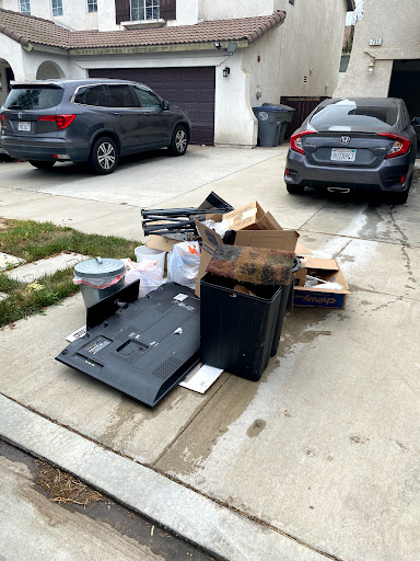 Migos Junk Removal Oxnard image