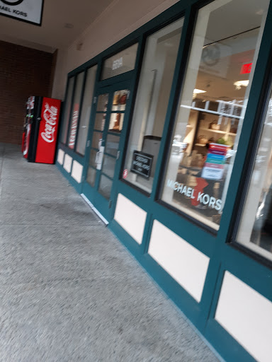 Shopping Mall «North Bend Premium Outlets», reviews and photos, 461 S Fork Ave SW, North Bend, WA 98045, USA