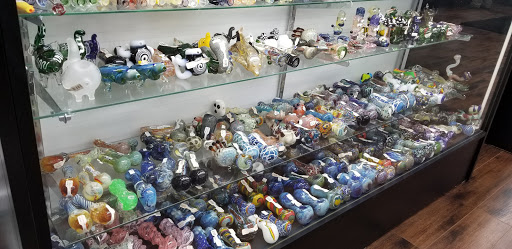 Tobacco Shop «Mr. SMOKE (smoke shop)», reviews and photos, 4347 Gunn Hwy, Tampa, FL 33618, USA