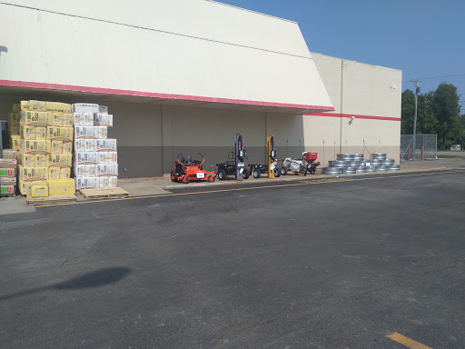 Home Improvement Store «Tractor Supply Co.», reviews and photos, 1424 W Main St Ext #1, Grove City, PA 16127, USA