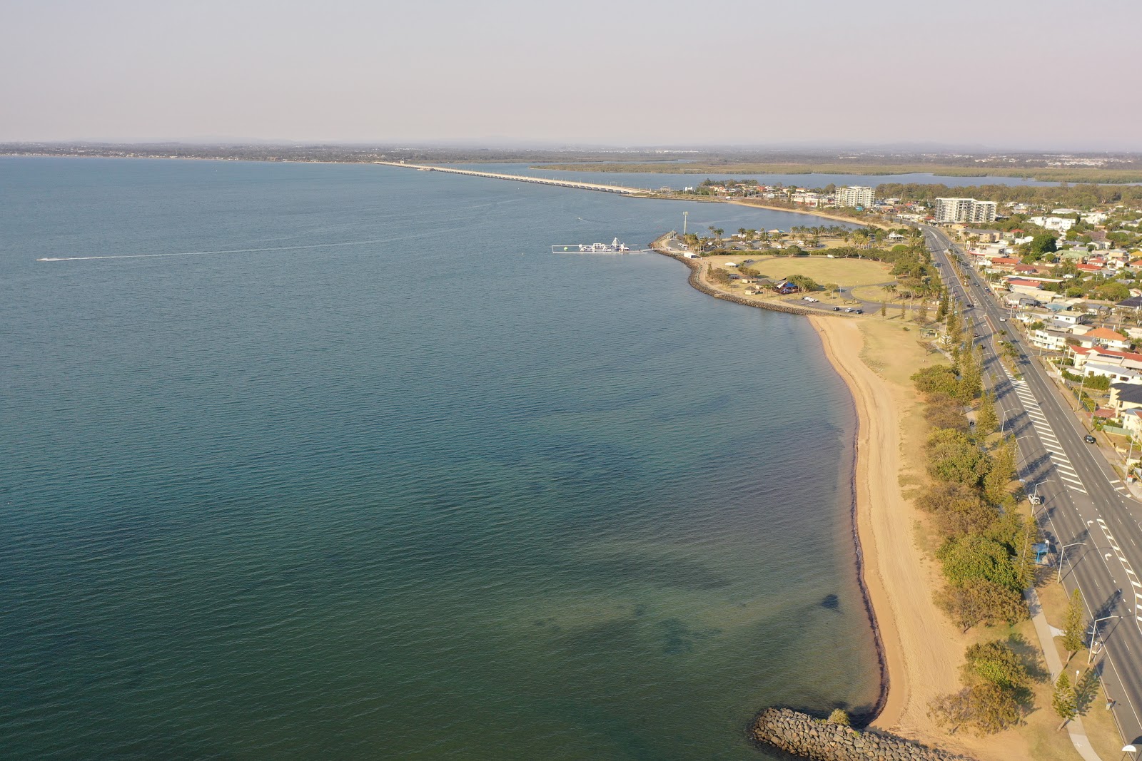 Φωτογραφία του Bells BeachPark και η εγκατάσταση
