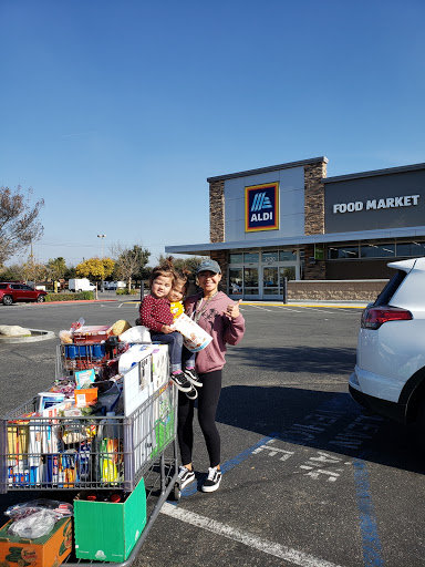 Supermarket «ALDI», reviews and photos, 2120 Panama Ln, Bakersfield, CA 93304, USA