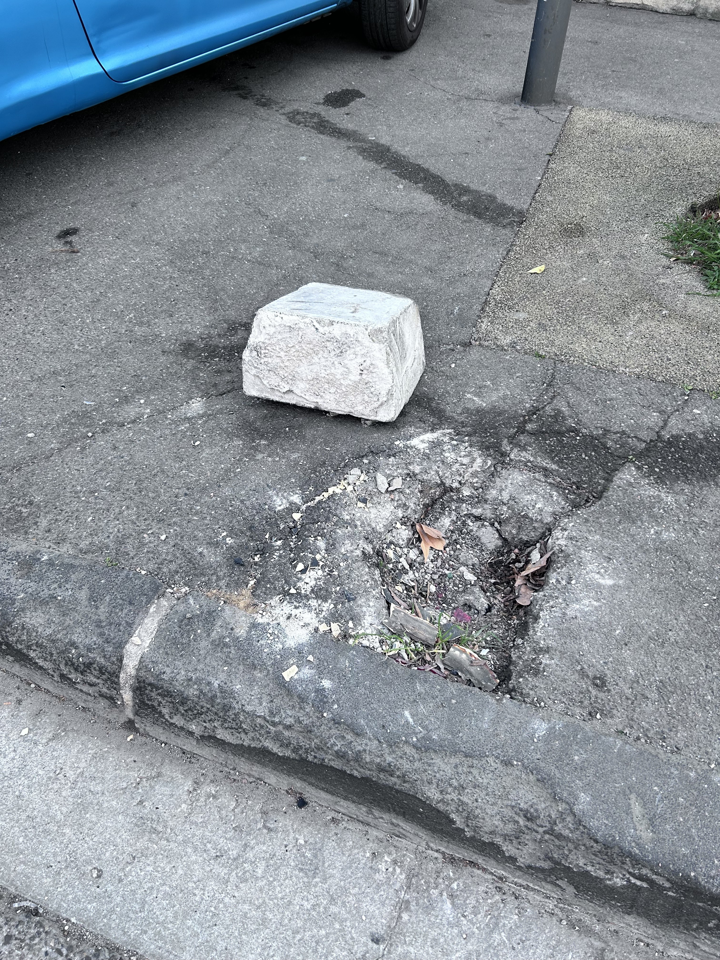 Photo n° 5 de l'avis de Djino.a fait le 04/04/2024 à 15:51