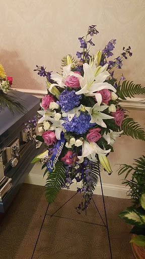 Florist «Flowers By Dewey», reviews and photos, 140 S Main St, Martinsville, IN 46151, USA