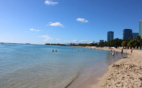 Ala Moana Beach image