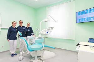 Studio Dentistico Dr. Ceccanti Gianluca Odontoiatra image