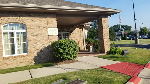 Funeral Home «Woodlawn Funeral Home and Memorial Park», reviews and photos, 7750 W Cermak Rd, Forest Park, IL 60130, USA