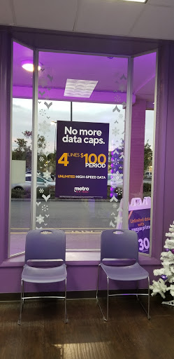 Cell Phone Store «MetroPCS Authorized Dealer», reviews and photos, 21631 Village Lakes Shopping Center Dr, Land O Lakes, FL 34639, USA