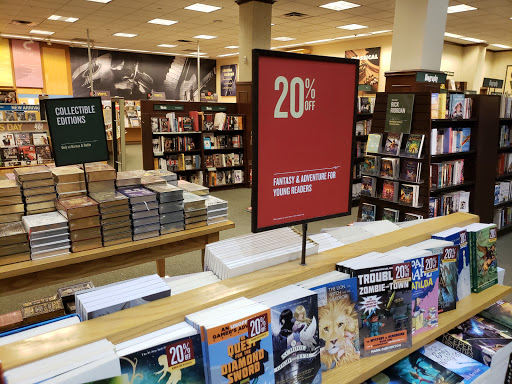 Book Store «Barnes & Noble», reviews and photos, 4735 Commons Way, Calabasas, CA 91302, USA