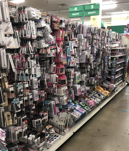 Dollar Store «Dollar Tree», reviews and photos, 406 S 1st St #1, La Grange, KY 40031, USA