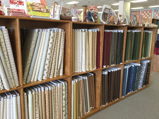 Fabric Store «Prairie Point Quilt & Fabric Shop», reviews and photos, 11950 Shawnee Mission Pkwy, Shawnee, KS 66216, USA