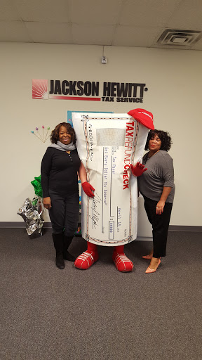 Grocery Store «Family Fare Supermarket», reviews and photos, 7402 N 30th St, Omaha, NE 68112, USA