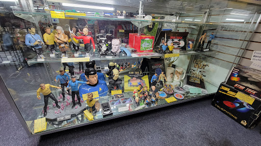 Collectibles Store «Alien Entertainment Store», reviews and photos, 702 S Main St, Lombard, IL 60148, USA