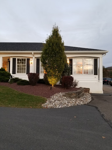 Golf Course «Edgewood in the Pines Golf Course & Banquet Facility», reviews and photos, 22 Edgewood Rd, Drums, PA 18222, USA