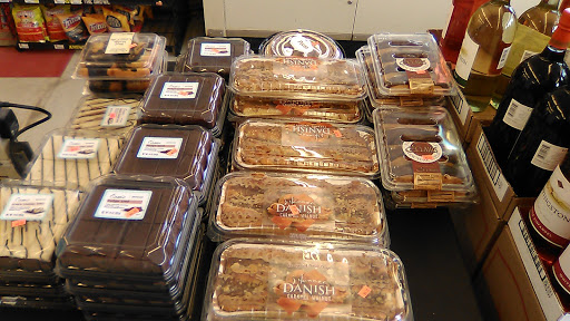 Grocery Store «Olde Towne Grocery», reviews and photos, 128 E Maple St, Jeffersonville, IN 47130, USA