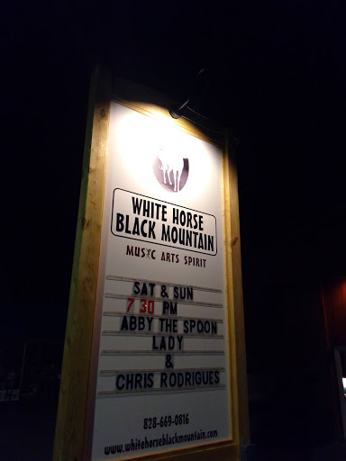 Live Music Venue «White Horse Black Mountain», reviews and photos, 105 Montreat Rd, Black Mountain, NC 28711, USA