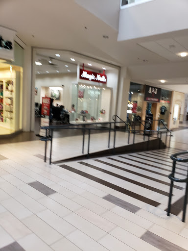 Shopping Mall «Crystal Mall», reviews and photos, 850 Hartford Turnpike, Waterford, CT 06385, USA