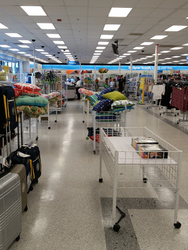 Clothing Store «Ross Dress for Less», reviews and photos, 1945 W Palmetto St, Florence, SC 29501, USA