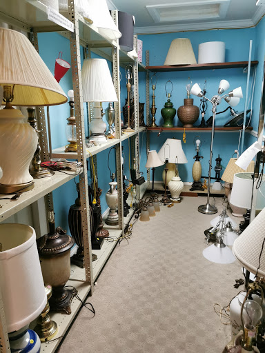 Thrift Store «Habitat For Humanity Thrift Store», reviews and photos, 1635 N Old Dixie Hwy, Jupiter, FL 33469, USA