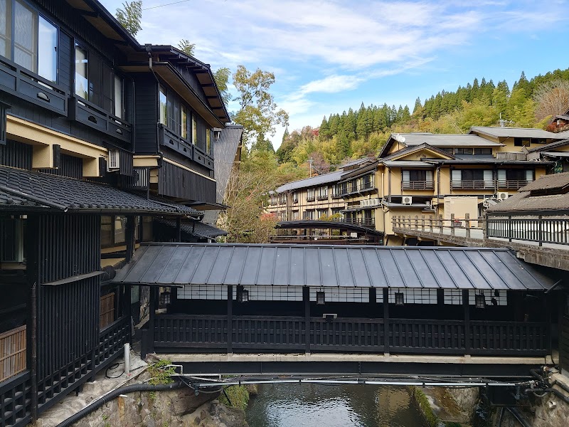 黒川温泉旅館組合（風の舎）