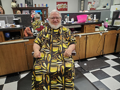 Barber Shop «Thatcher Building Barber Shop», reviews and photos, 503 N Main St #200, Pueblo, CO 81003, USA