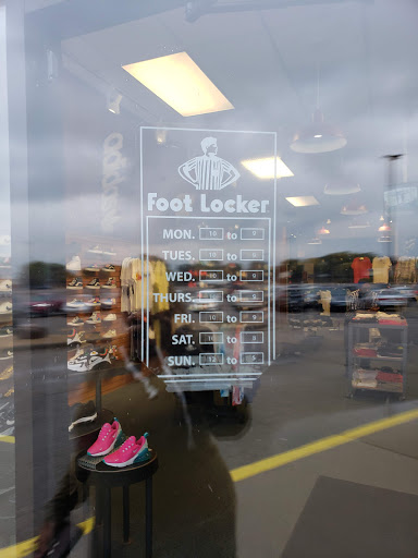 Shoe Store «Foot Locker», reviews and photos, 14 Signal Hills Center, West St Paul, MN 55118, USA