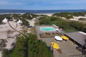 Glamping y Camping Playa Escondida image