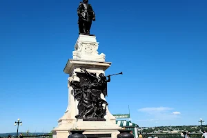 Monument Samuel-De Champlain image